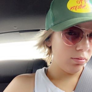 Meet your Posher, Samara